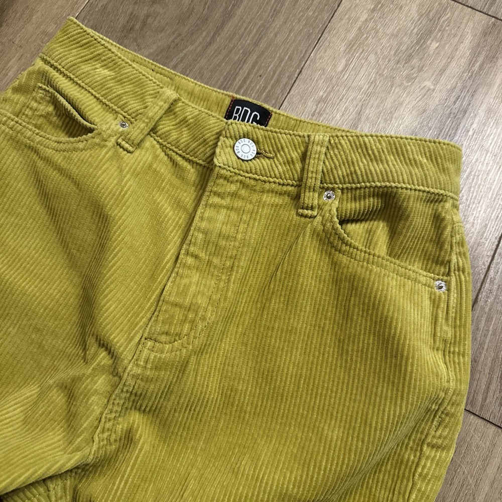 BDG Women's Mom High Rise Corduroy Pants Tapered Leg Gold City Chic Size 25 - Picture 1 of 10